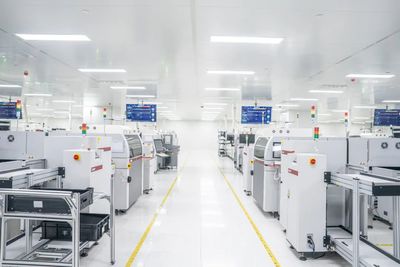 良信海鹽工廠榮登2023“中國(guó)標(biāo)桿智能工廠”百?gòu)?qiáng)榜，物聯(lián)網(wǎng)技術(shù)服務(wù)引領(lǐng)產(chǎn)業(yè)升級(jí)